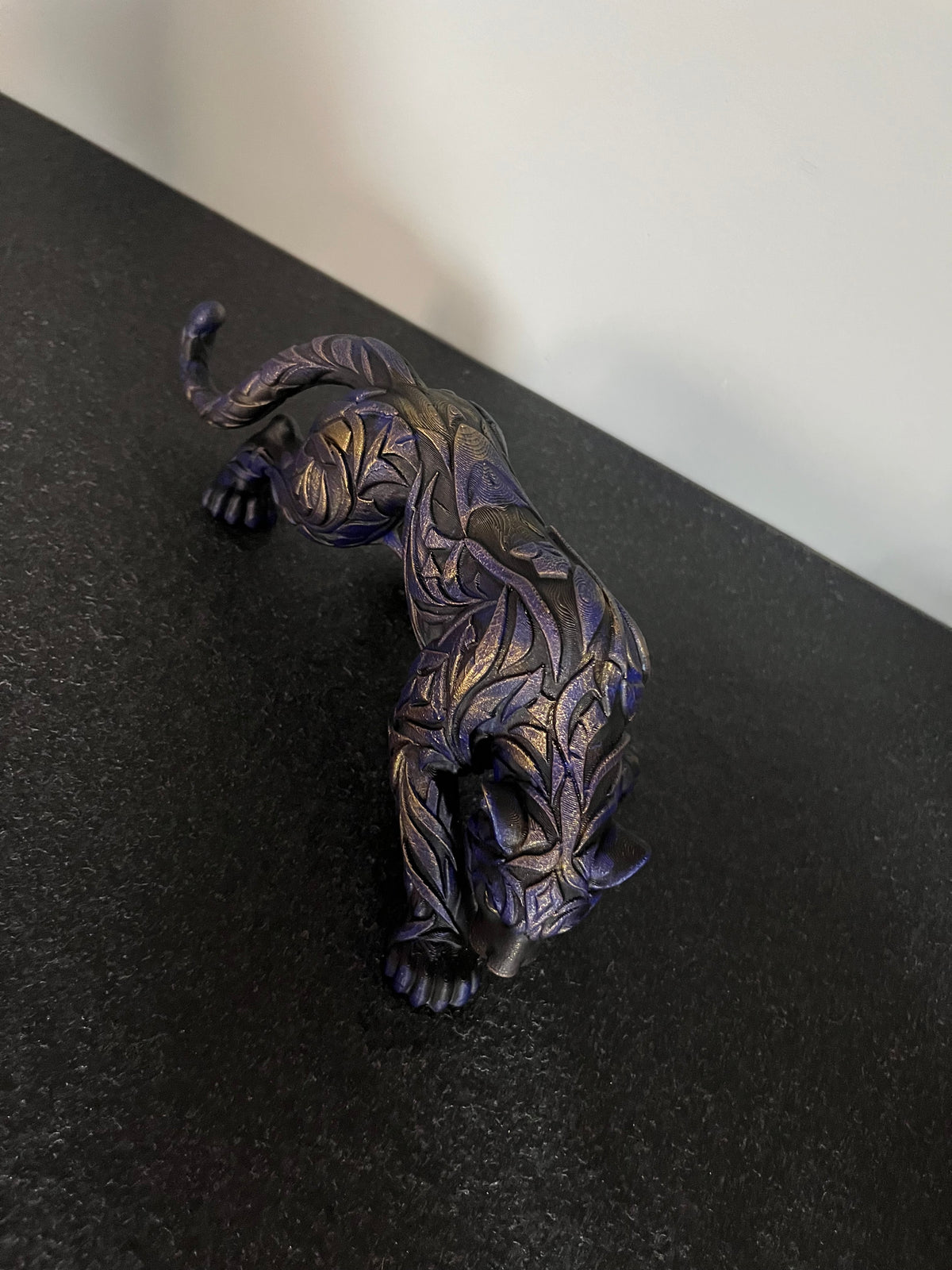 Handgeschilderde Panther – Uniek decoratiestuk in bronslook